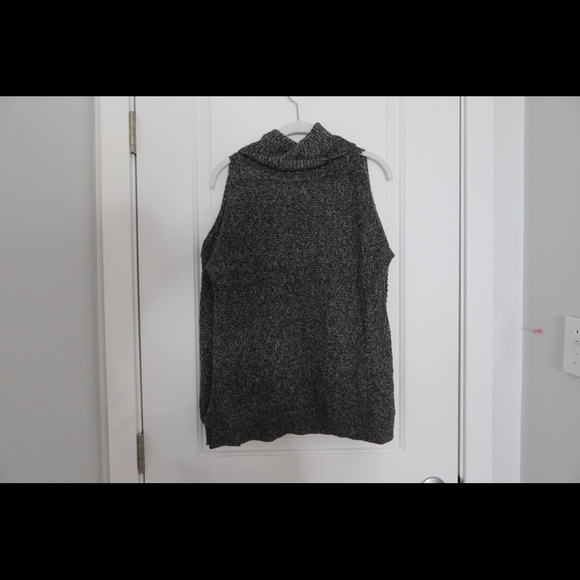 Cold Shoulder Sweater - Picture 4 of 5